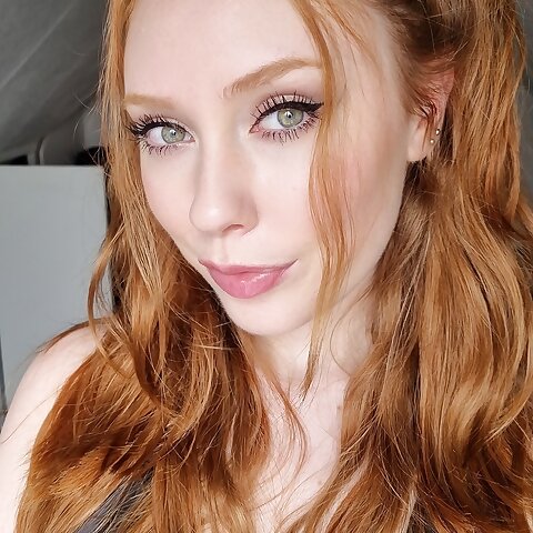 Sadie Safir 💗 @milkandginger OnlyFans Account