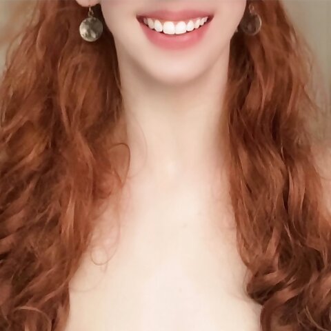 Saoirse - Redhead from Ireland 🇮🇪☘️ @flatchested OnlyFans Account