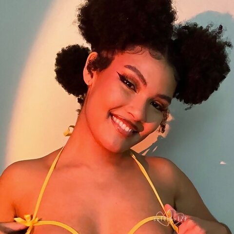 Chloe 🌷✨ @softbby123 OnlyFans Account