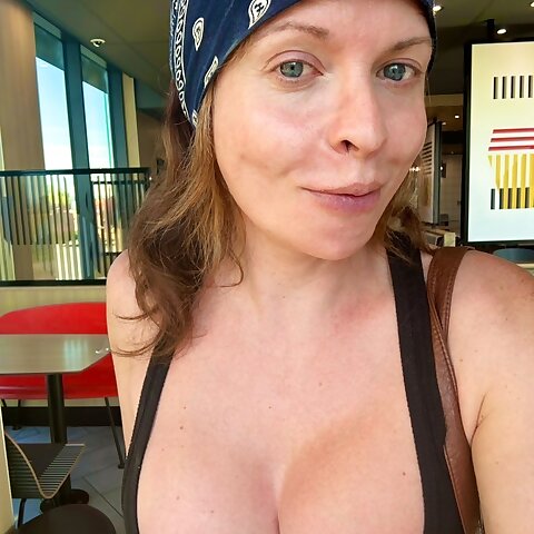 Ladyharkness @ladyharknessxxx OnlyFans Account